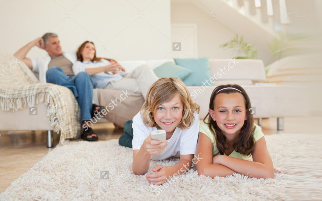 family-looking-television2