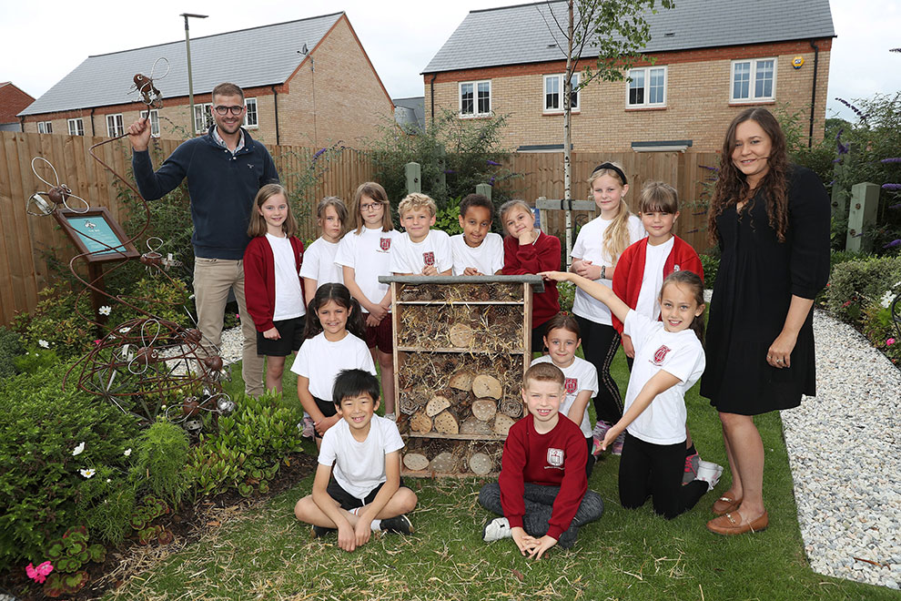 A hive of activity on Bicester development gets local students buzzing about biodiversity